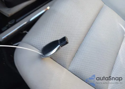 2009 Mercedes-Benz C 300 Luxury 4Matic/Sport 4Matic from USA, damaged, VIN WDDGF81X29F229478